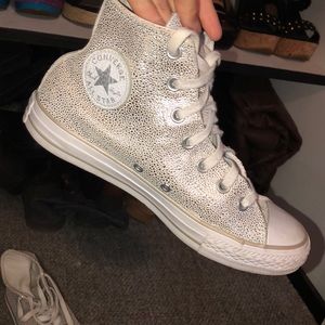 Silver sparkly converse!